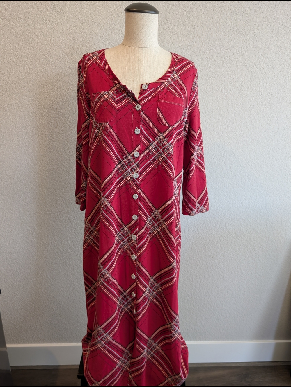 Soma Sz M Sleepwear Red Striped Intimates Top with Black Accents